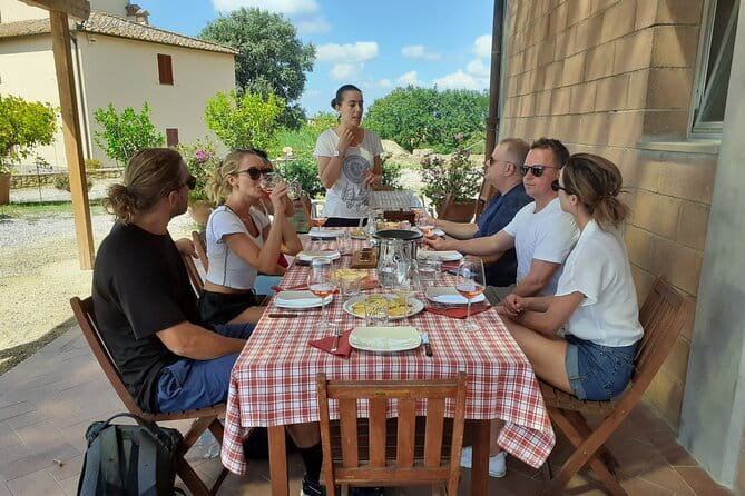 4 Wines & 2 Olive Oils Tasting in Chianti Winery with Tour - Key points to know before you book