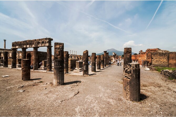 All Inclusive Pompeii, Pizza Class & Olive Oil Experience - Pompeii first, before the food begins
