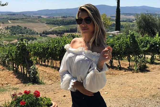 Amazing Lunch in organic Farm with Balsamic Vinegar Olive Oil truffle and Wine tasting Experience in Tuscany - Who will enjoy this private farm visit?