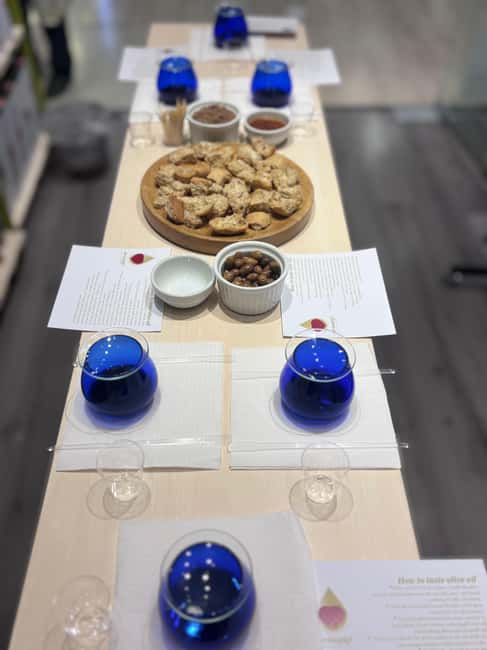 Athens: Cretan Olive Oil Tasting Experience - Koroneiki and Kalamata, two very different olives