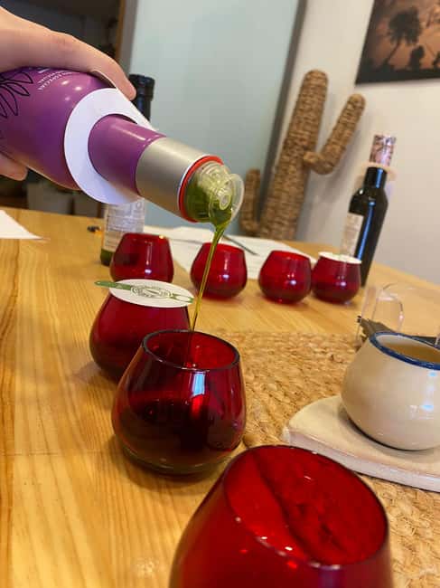 Baeza: Olive Oil Tasting Experience - Apple, Bread, and EVOO-Made Treats