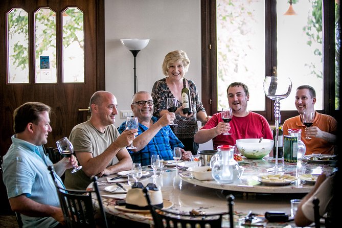 Balsamic Vinegar, Olive oil and Organic Winery Tour in Assisi with tasting - Walking among organic vines and olive trees