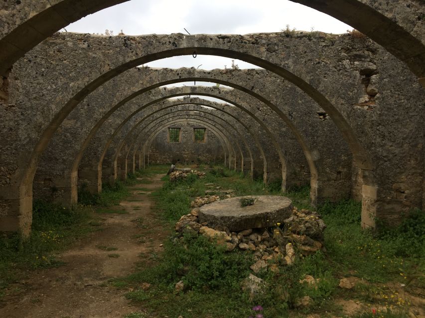 Chania Private Olive Oil Tour: Oil Tasting & Villages Tour - Guide quality and the private format