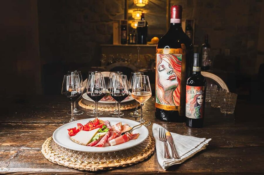 Chianti: Premium Wine, Olive Oil and Vinegar Tasting - Tuscan food makes the wine easier to understand