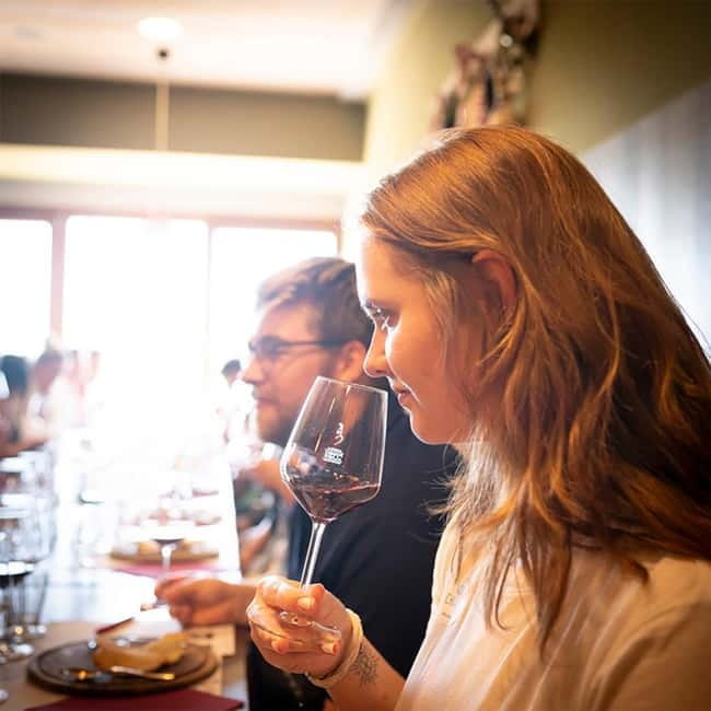 Chianti: Premium Wine, Olive Oil and Vinegar Tasting - A useful side-by-side look at Tuscan and Modena vinegar