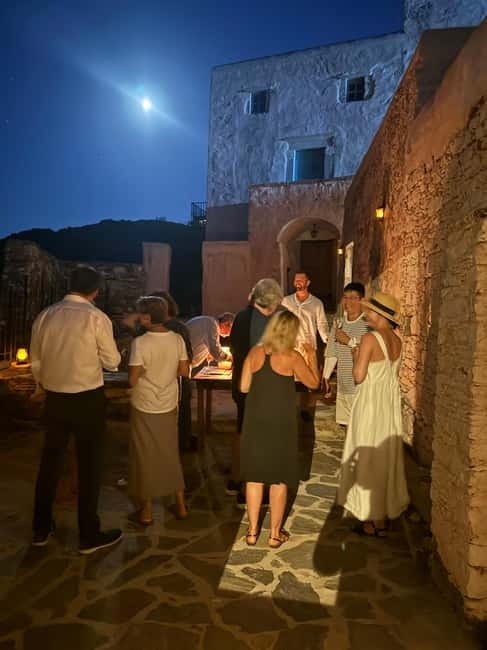 Classical guitar concert in a historic olive press - A concert far from the usual Naxos evening