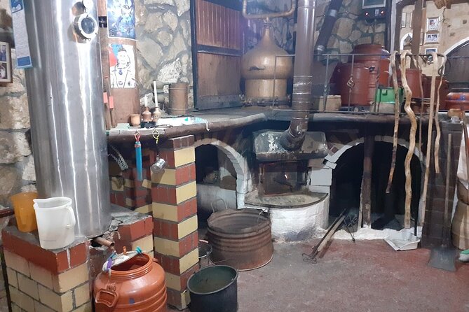 Cretan Wines & Olive oil tour - The treasures of Crete - Stironas: the raki stop with lunch