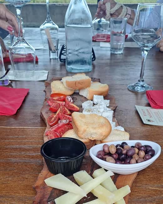 Crete: Knossos Palace, Winery & Olive Oil Tour with Lunch - A Cretan lunch in a traditional village
