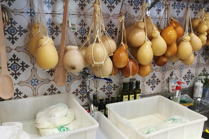 DISCOVER SORRENTO, food &Walking tour . Lemons-cheese&olive oil - Sorrento begins with a walk, not a plate