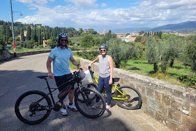 E-bike 2.5 hour Florence & Tuscany With Fresh Olive Oil and Bread - Climbing toward Villa del Poggio Imperiale