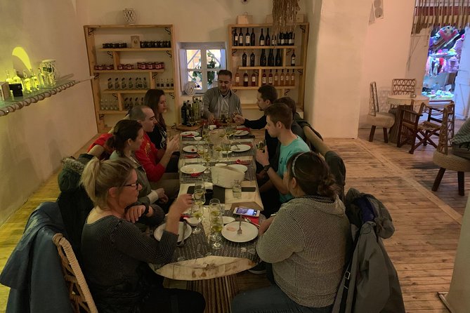 Extra virgin olive oil And Honey Tasting - Why this tasting is different from a standard Santorini food stop