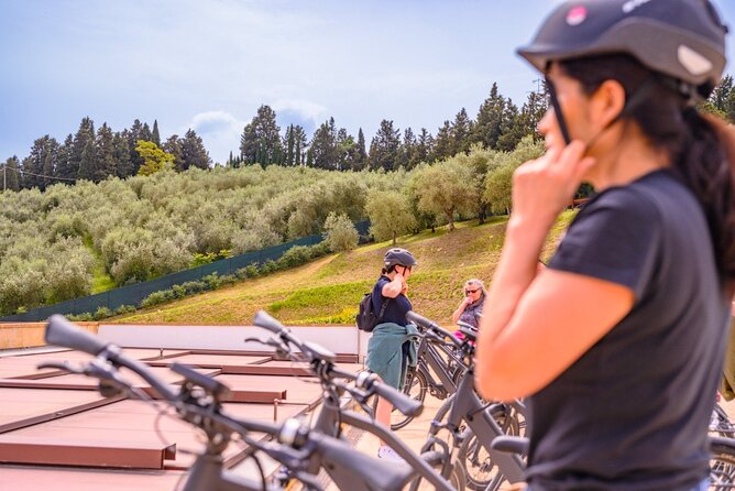 Florence: E-Bike tour to Fiesole with optional Pool or Olive Oil - Afternoon pool time, wine, and bruschetta