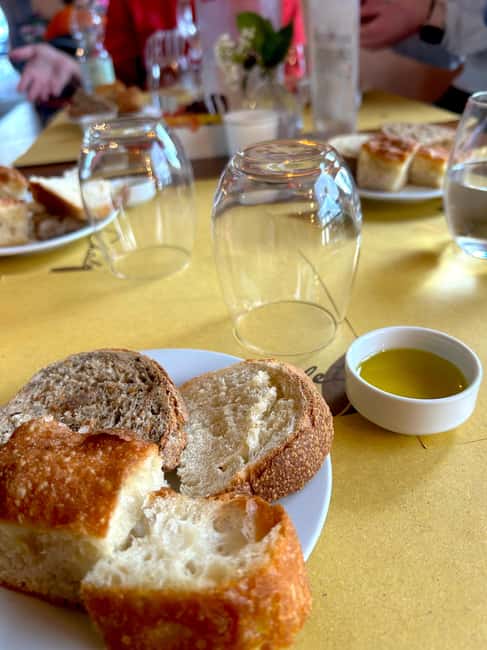Florence: E-Bike Tour with Olive Oil in the Tuscan Hills - San Miniato al Monte and Florence from above