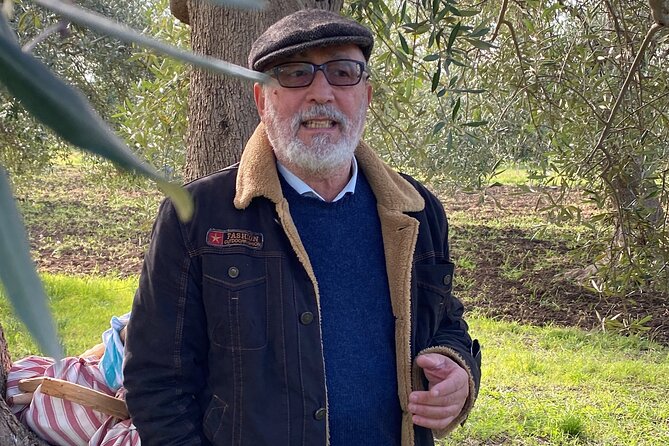 Food and Wine Tour between the Patriarchs Olives and the Oil Temples - Bread from the wood-burning oven