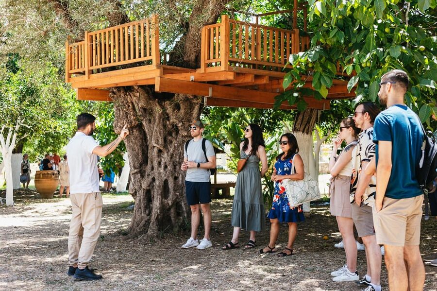 From Chania: Wine and Olive Oil Tasting Tour with Snacks - Leaving Chania for the hills of Kissamos