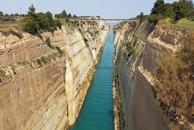Full day tour Ancient Corinth with wine or olive oil tasting - Looking down into the Corinth Canal