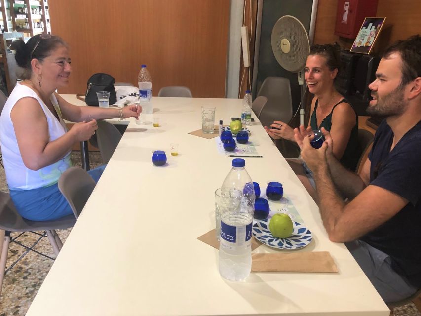 Kalamata: Food tour and Olive Oil Tasting with Light Lunch - Local wines and the varieties behind them