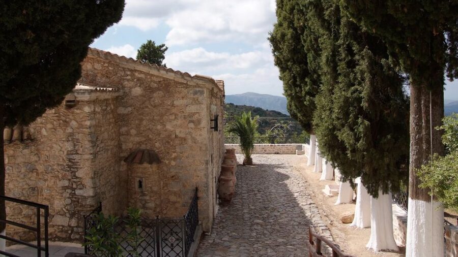Lassithi, Zeus Cave, Olive Mill Farm & Knossos Combo Tour - Krasi and the old plane tree
