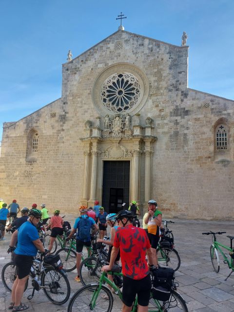Lecce: E-Bike Tour to Galatina Olive Mill & Wine taste +Taxi - The guides and the pace