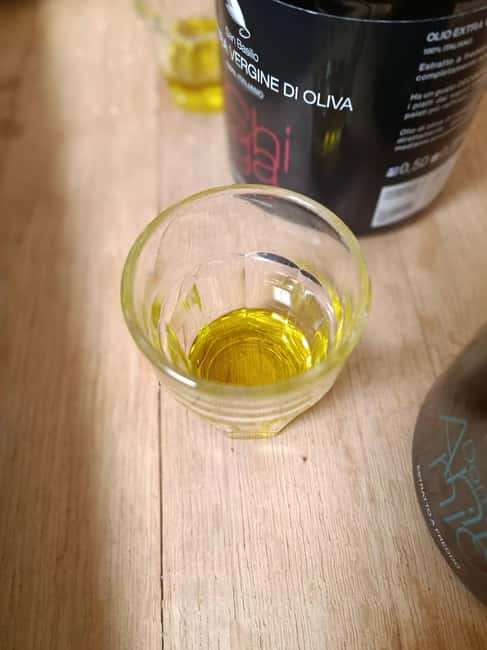 Lecce: Olive Oil, Cheese, and Wine Tasting Experience - Key points at a glance