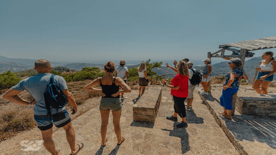 Makrigialos-Ierapetra: Hidden Villages & Olive Oil Farm Tour - The brief photo stop