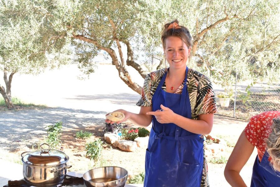 Moires: Cooking Class and Olive Oil Tasting at a Family Farm - What makes this different from a cooking demonstration