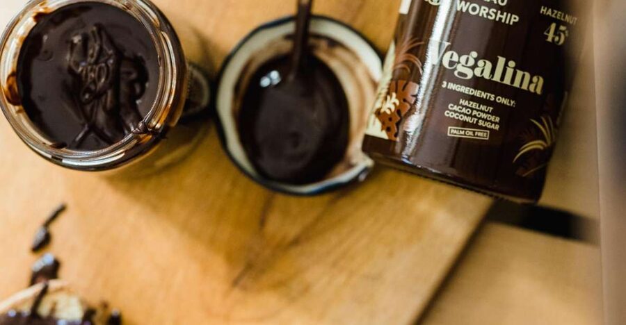 Olicatessen: Honey, Olive Oil and Traditional Greek Products - Who will enjoy this most?