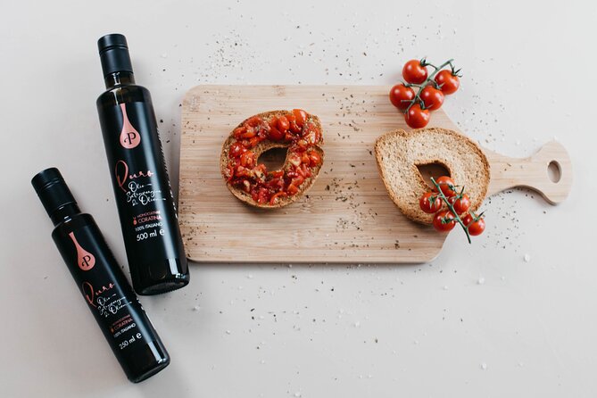 Olive Oil Private Tour and Extra Virgin Olive Oil Tasting in Altamura - The Apulian aperitif with focaccia