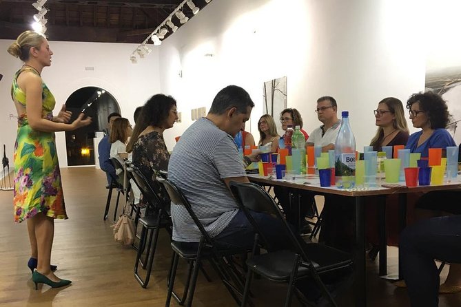 Olive Oil tasting breakfast & Tour in Cordoba - The tasting room and atmosphere