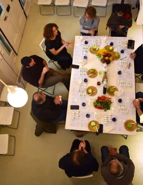 Olive oil tasting & food pairing in Thessaloniki - Pairing olive oil with vegetables, fruit, yogurt, and chocolate