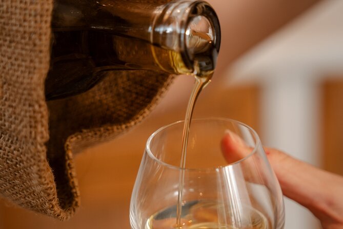 Olive Oil Tasting & Fun Baking Class in the heart of Naxos Town - The old press and the family setting