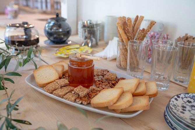 Olive Tour & Tasting - What happens during the 90-minute visit