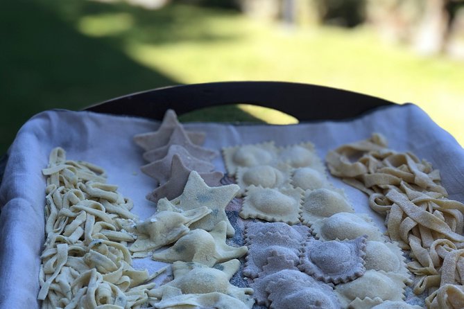 Organic cooking class with a sommelier in an Olive and wine farm - Group size, pace, and teaching style