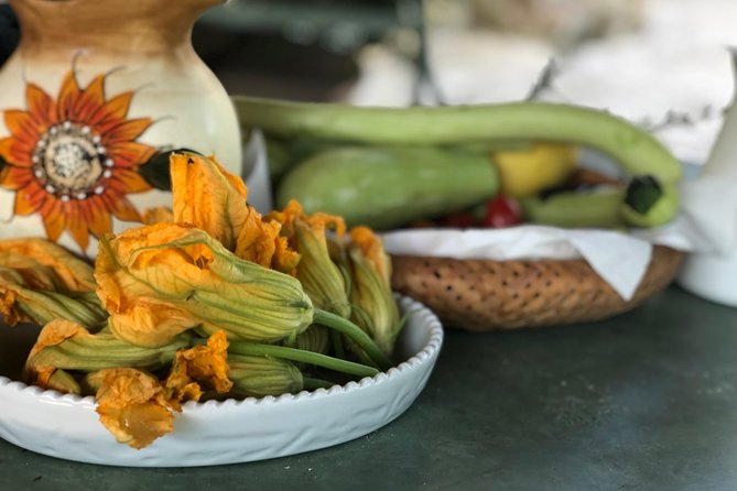 Organic cooking class with a sommelier in an Olive and wine farm - Is $143.61 a fair price?