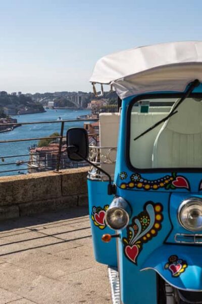 Porto: Tuk Tuk Tour with Olive Oil Tasting