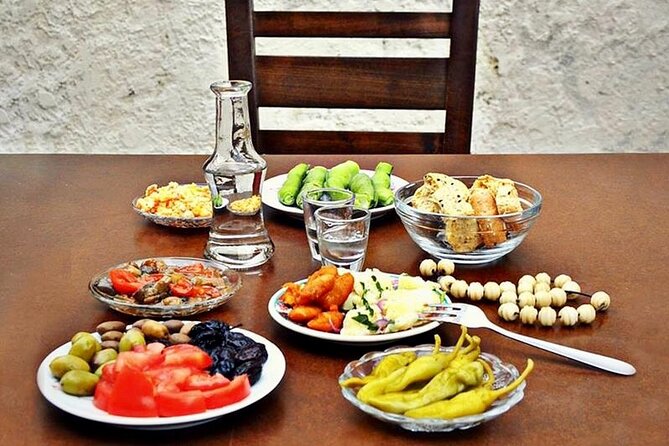 Private Tour: Soap, Olive Oil & Lyrarakis Winery with Lunch - Key points at a glance