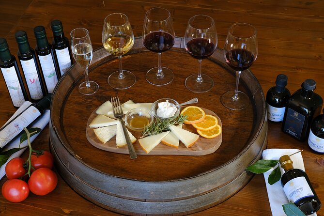 Private wine, Extra Virgin Olive Oils & Cheese Tasting - A farm tasting just beyond San Gimignano