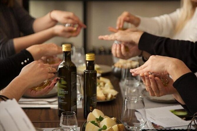PRIVATE Workshop ESSENTIAL OILS & OLIVE OIL Factory with TASTING - Who should book this experience?
