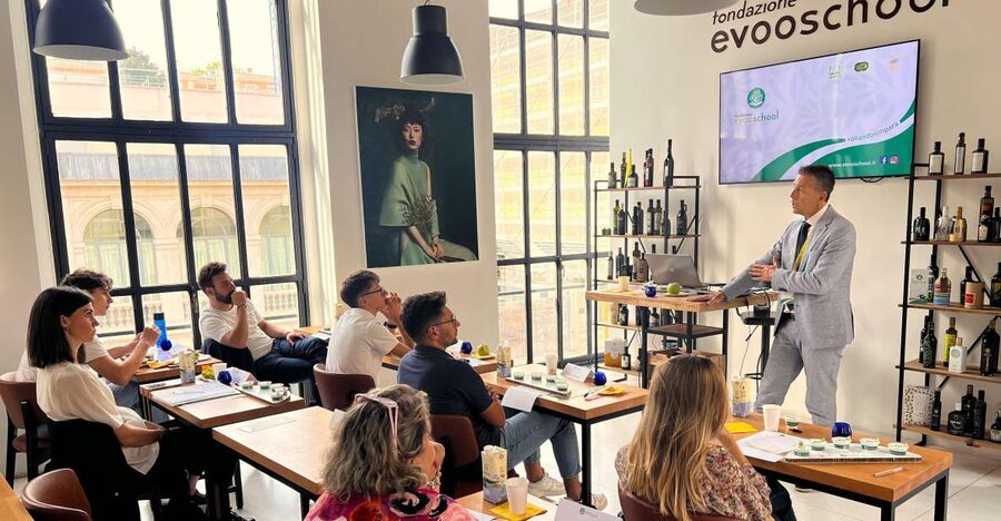Rome: Masterclass Extra Virgin Olive Oil & Table Olives - What the Tasting Can Teach You at Home