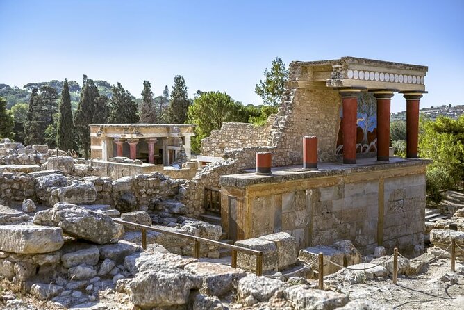 Small Group: Knossos, Olive Oil, Winery & Raki with Lunch - Key points at a glance