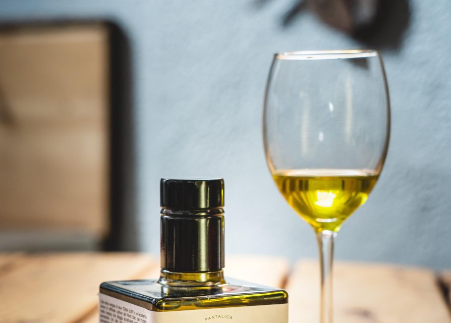 Sortino: Olive Oil tasting with Sicilian Products and Wine - Who should book this activity?