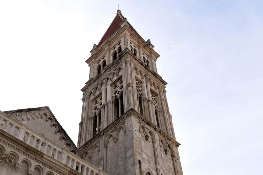 Split: Blue Line Sightseeing to Trogir, Klis & Olive Museum - FAQ