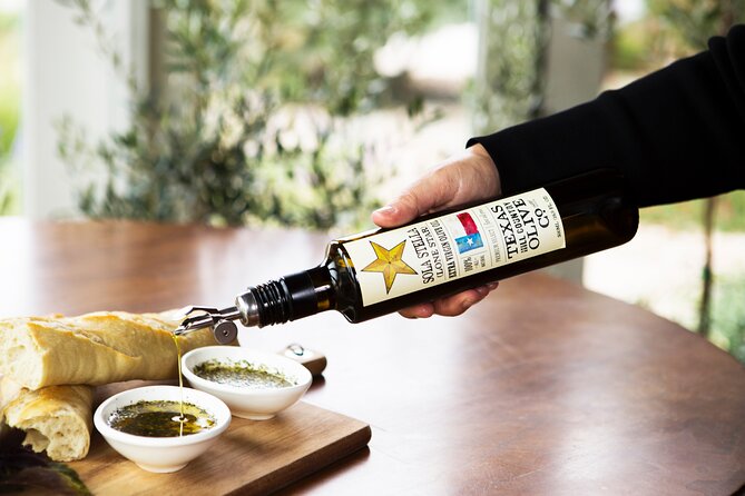 Texas Hill Country Olive Oil and Balsamic Vinegar Tasting - Buying products after the tasting