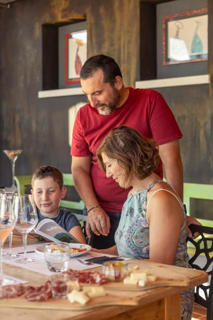 THE TRADITIONS OF VALPOLICELLA: WINE, EXTRA VIRGIN OLIVE OIL, AND HONEY TASTING - Start Among the Valpolicella Vines