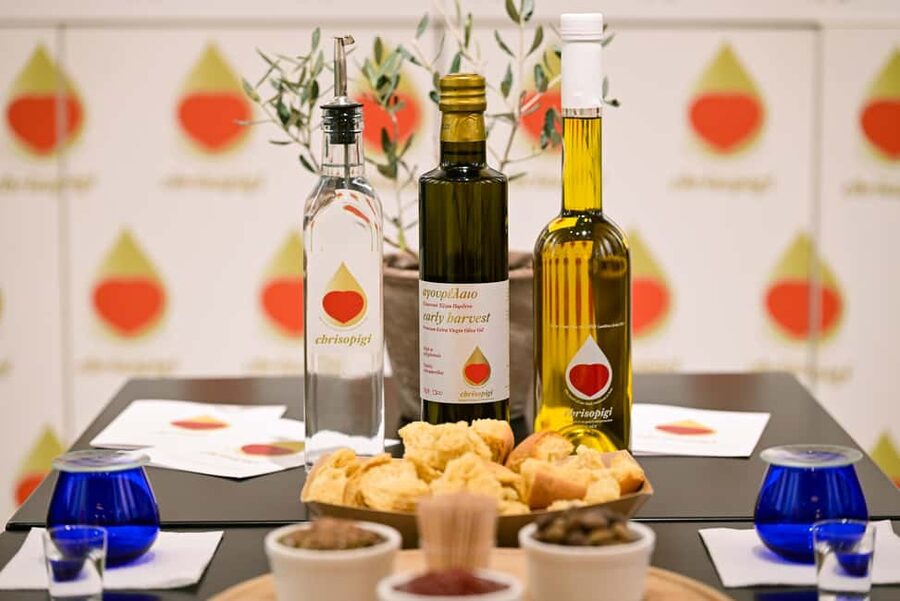 Thessaloniki: Cretan Olive Oil Tasting Experience - Meeting Ioannis at Chrisopigi Deli
