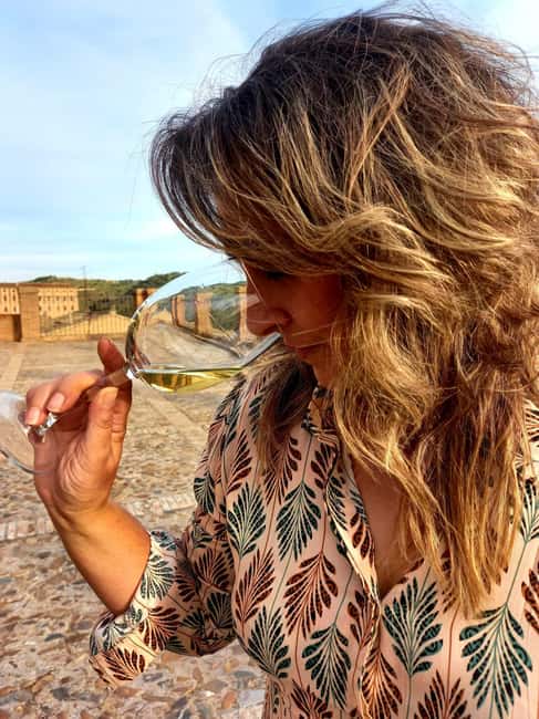 Toledo: Wine, EVOO, and Tapas Tasting - The aroma jars are the practical highlight