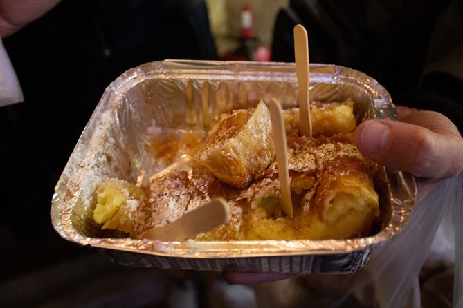 Traditional breakfast in markets with olive oil and honey tasting - Psiri brings the social side of breakfast