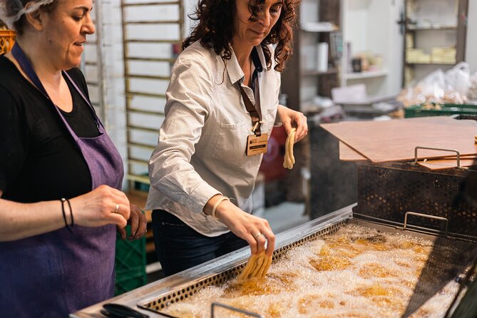 Traditional Food tour, Olive oil Tasting with Lunch in Kalamata, Messinia! - The traditional workshop and the timing issue