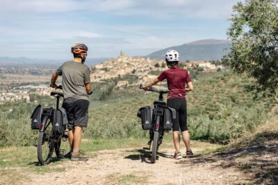Umbria: E-Bike Rental and Fresh EV Olive Oil Tasting