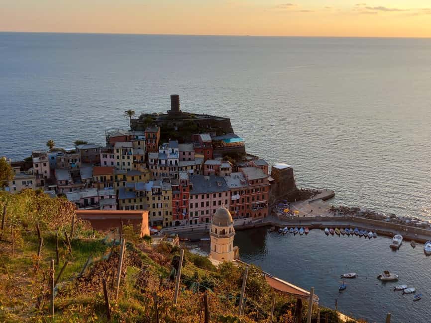 Vernazza (5 Terre): olive grove tour and oil and wine tasting - Leaving Vernazza for the hills
